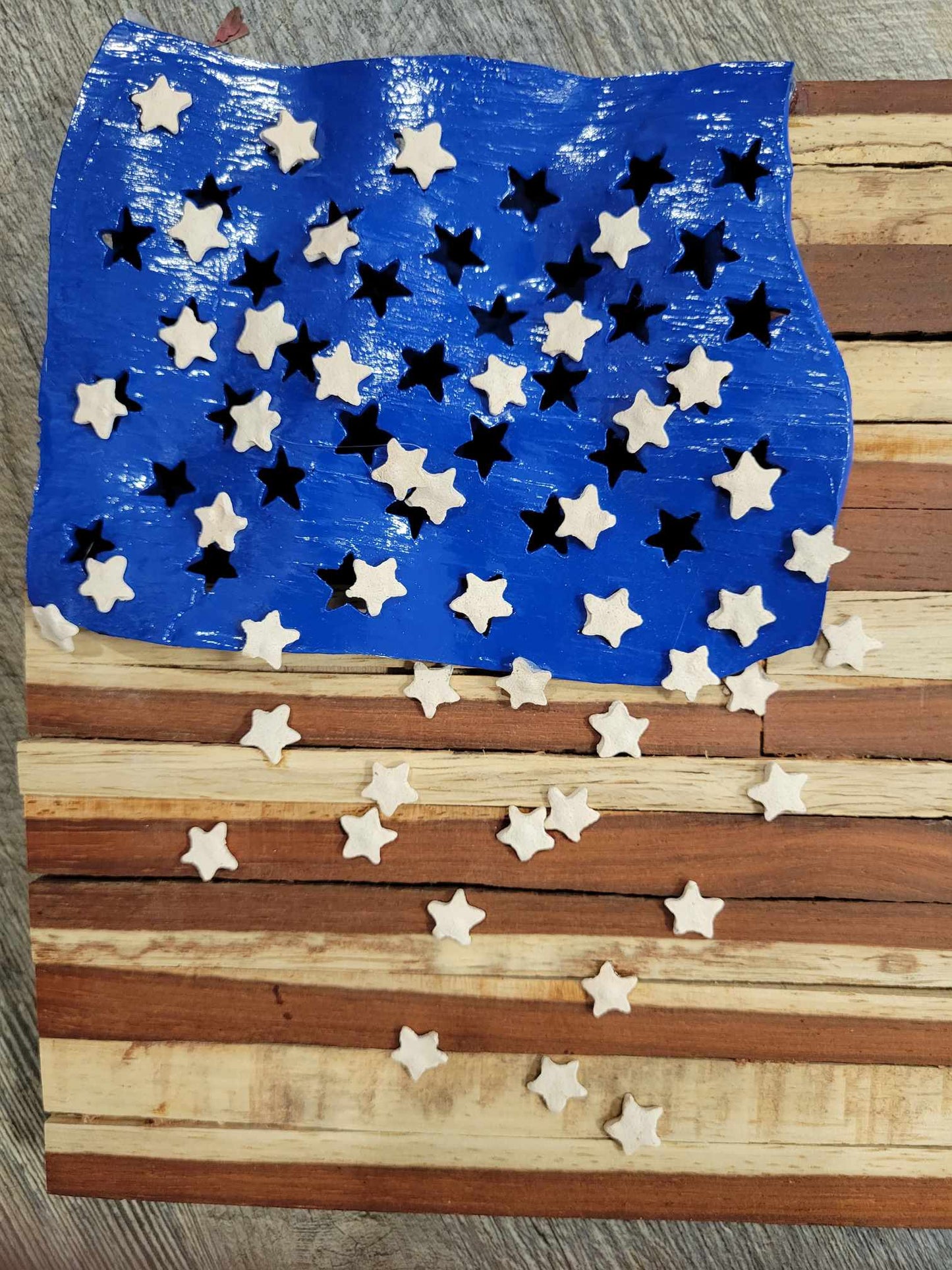 Fallen Stars of Service Wooden Flag - Dusty's Country Store